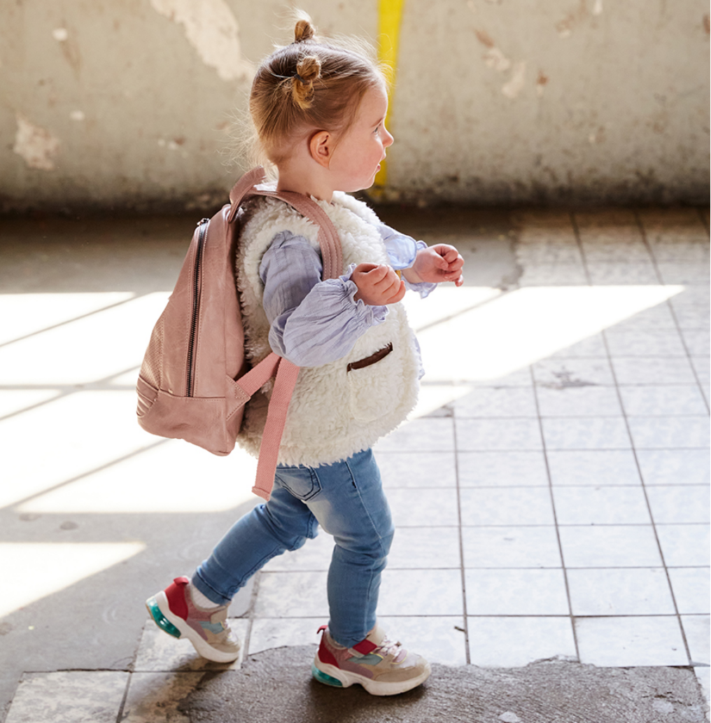 Anne Perfo children backpack pink on hover